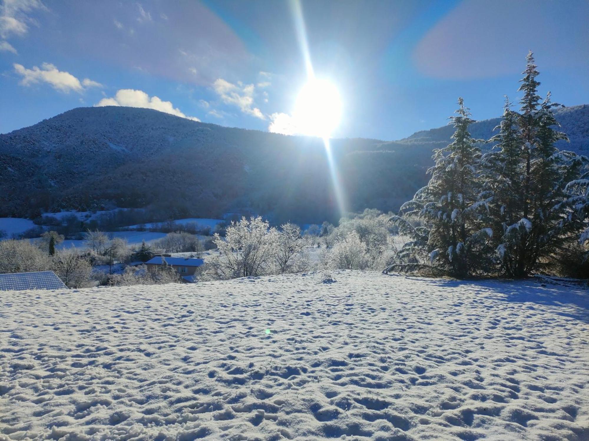 Au Toit Des 4 Saisons Villa Venterol  Luaran gambar